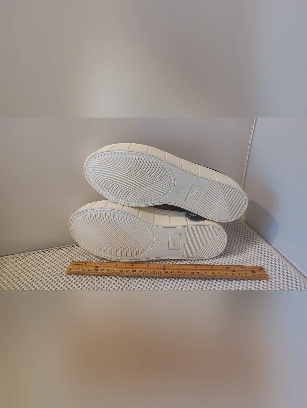 No Boundaries Women's Size 7 Low Chunky Lug Fashion Sneakers NWT Canvas